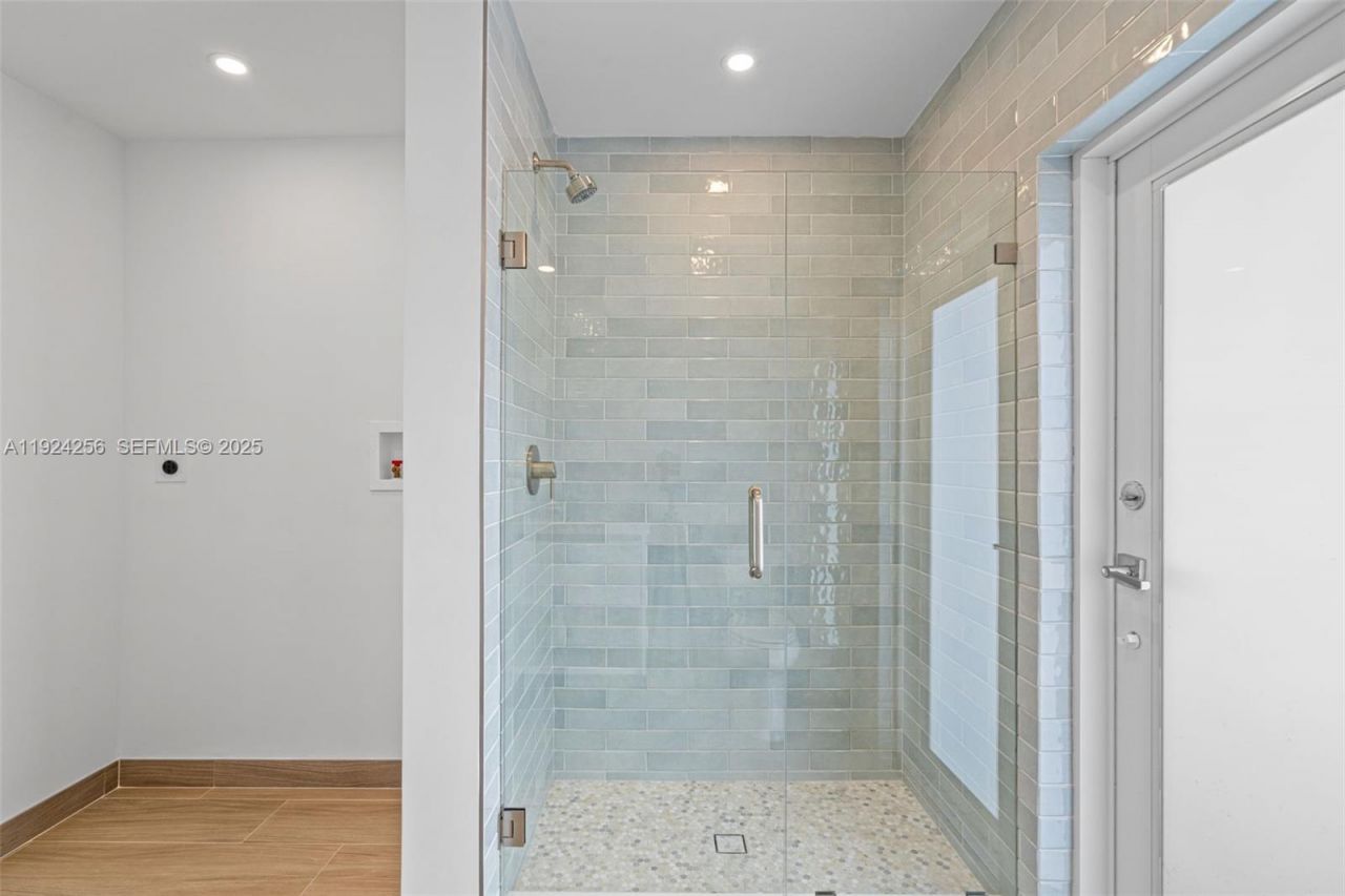 201 SE 12th St, Pompano Beach, FL 33060 Photo