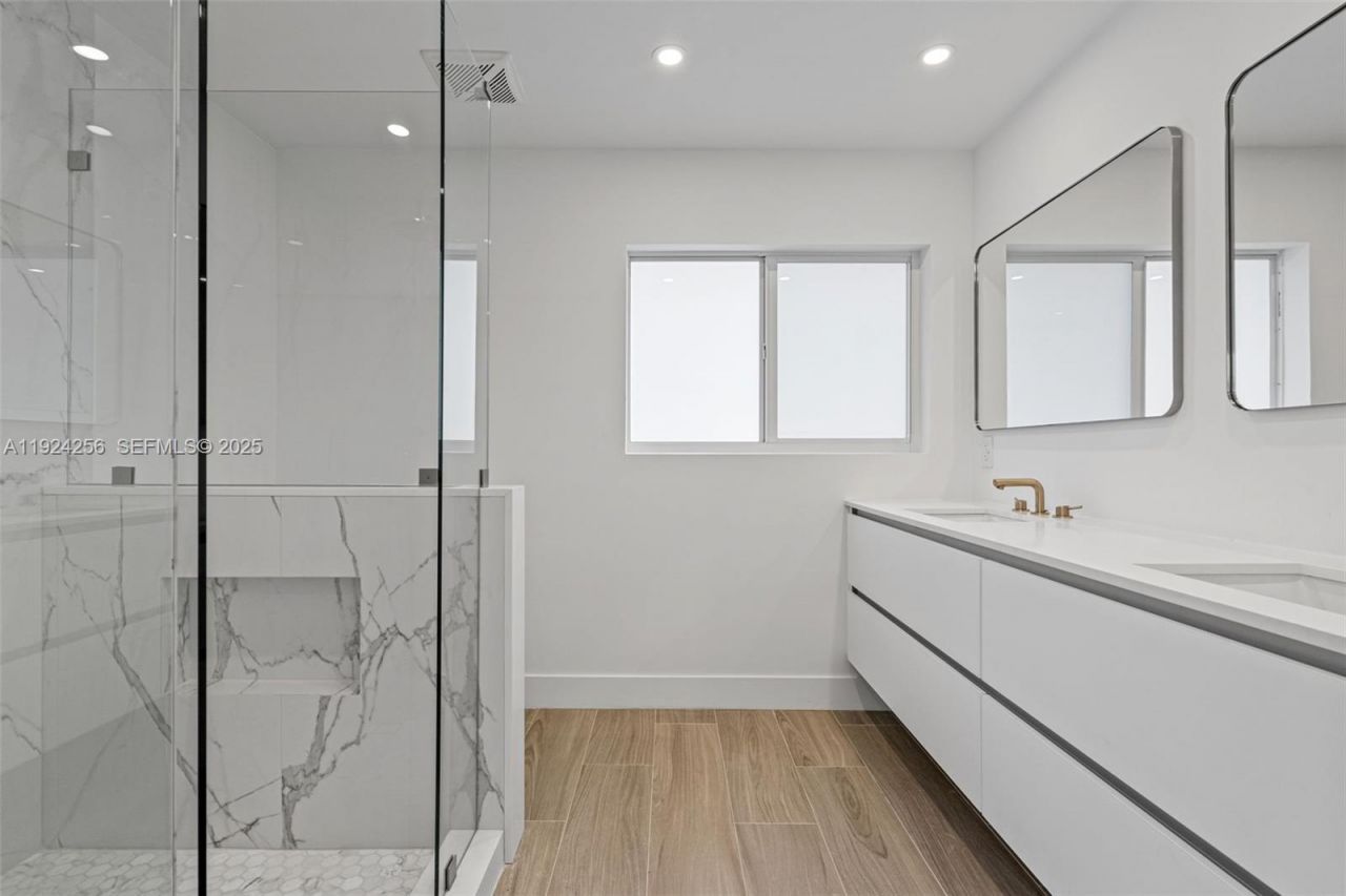 201 SE 12th St, Pompano Beach, FL 33060 Photo