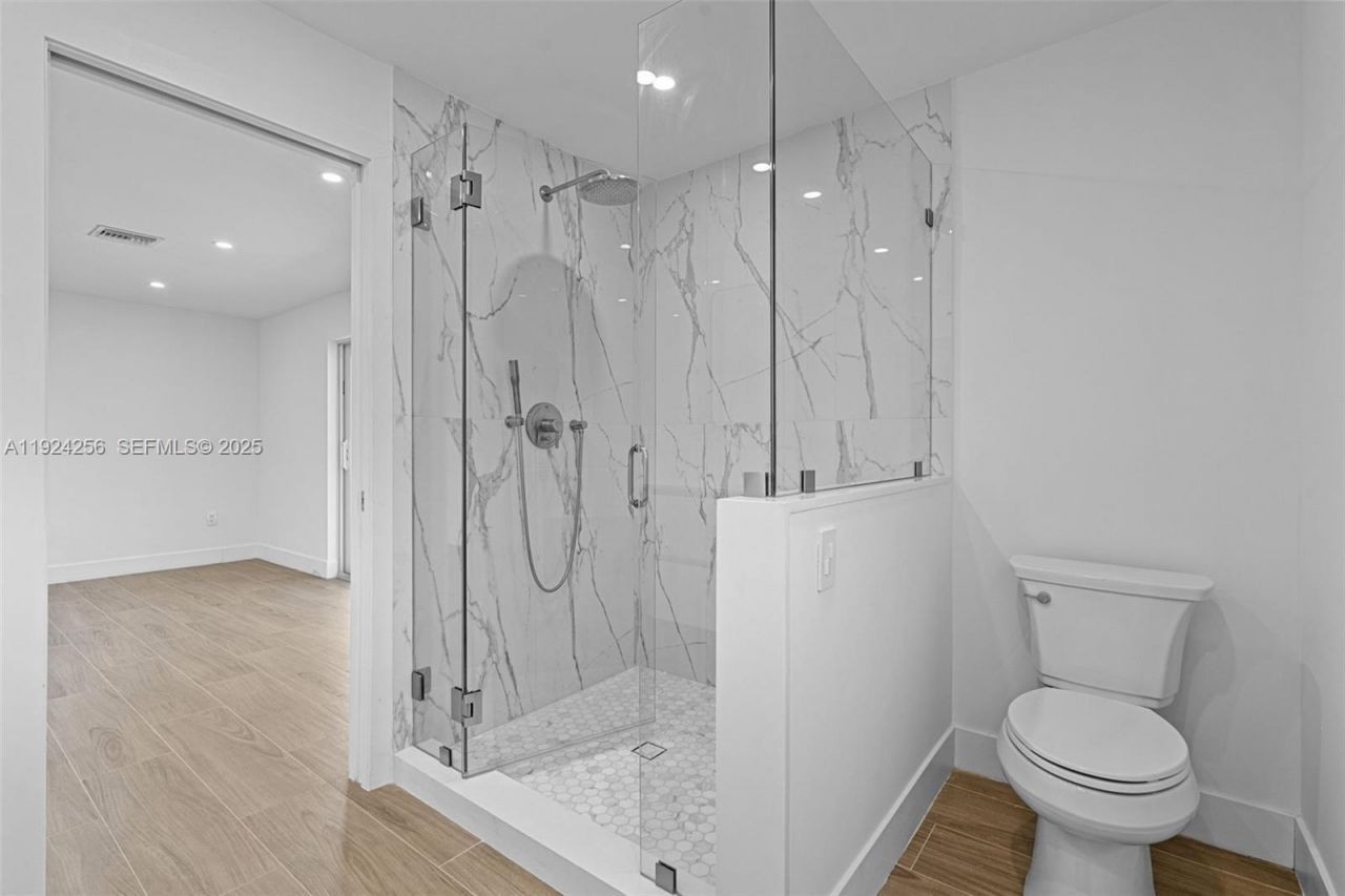 201 SE 12th St, Pompano Beach, FL 33060 Photo