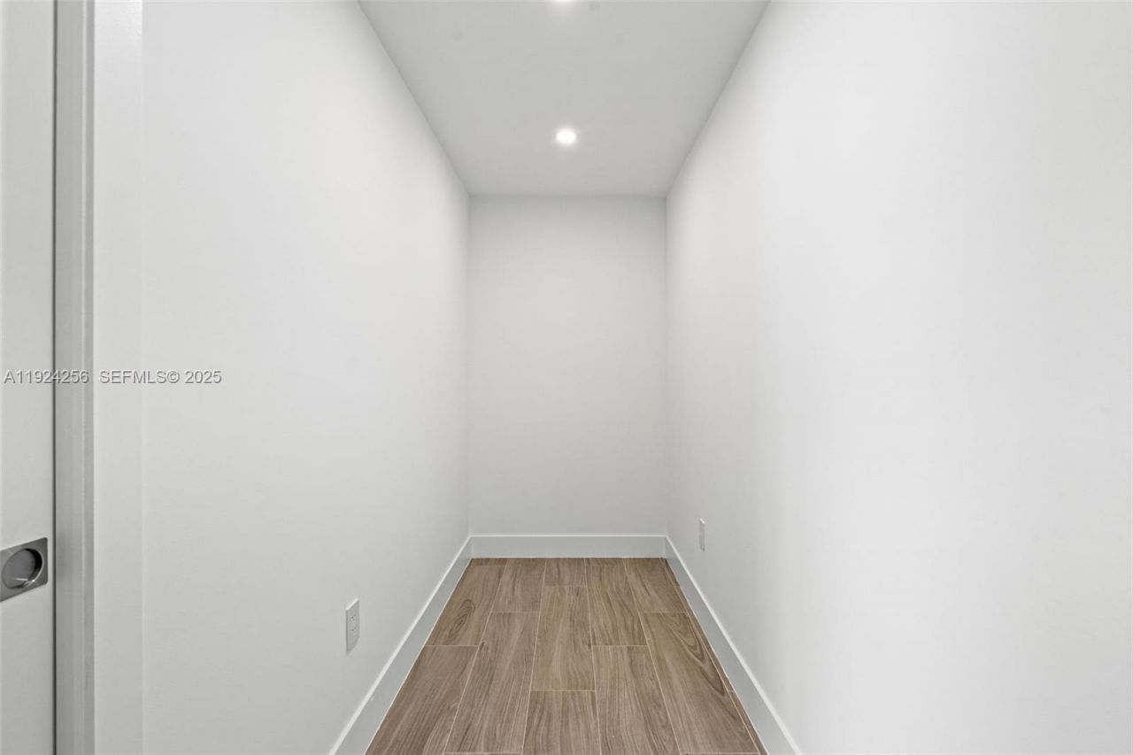 201 SE 12th St, Pompano Beach, FL 33060 Photo