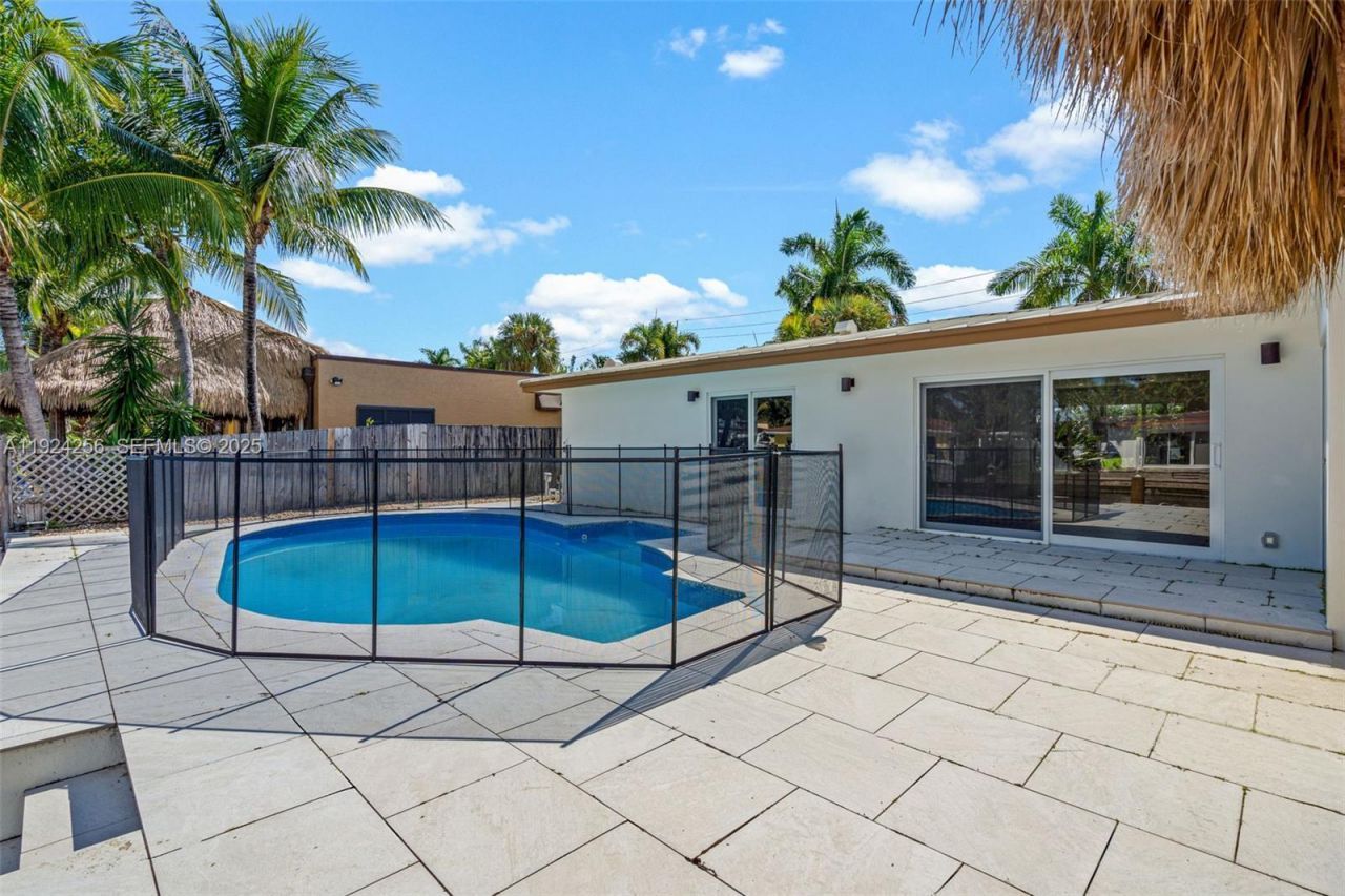 201 SE 12th St, Pompano Beach, FL 33060 Photo