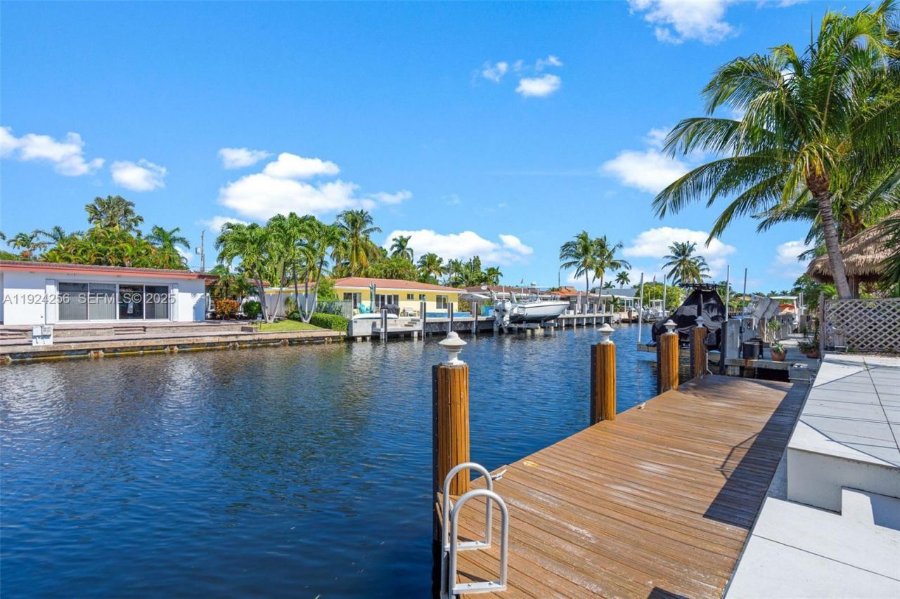 201 SE 12th St, Pompano Beach, FL 33060 Photo