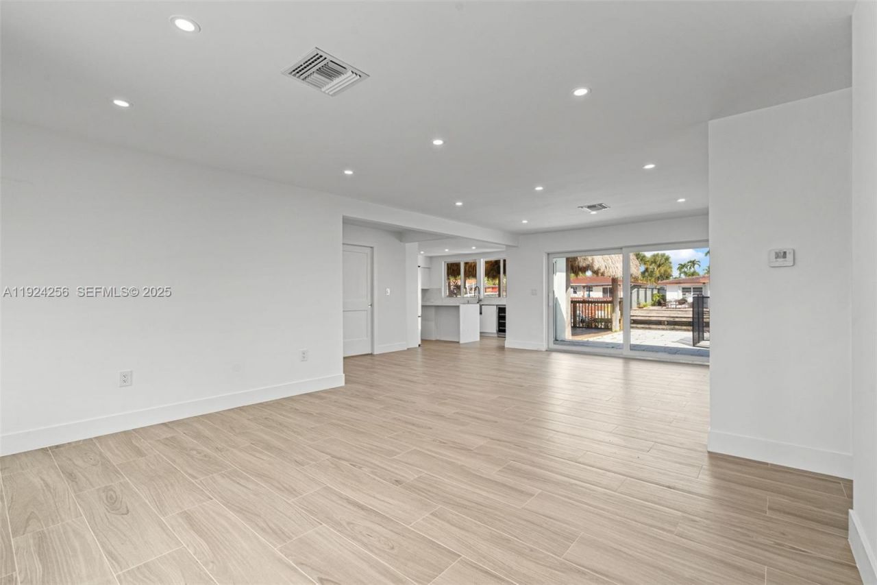 201 SE 12th St, Pompano Beach, FL 33060 Photo