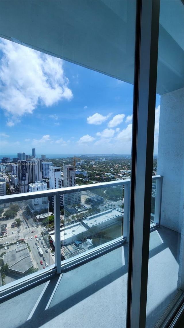185 SW 7th St, Unit 3814, Miami, FL 33130 Photo