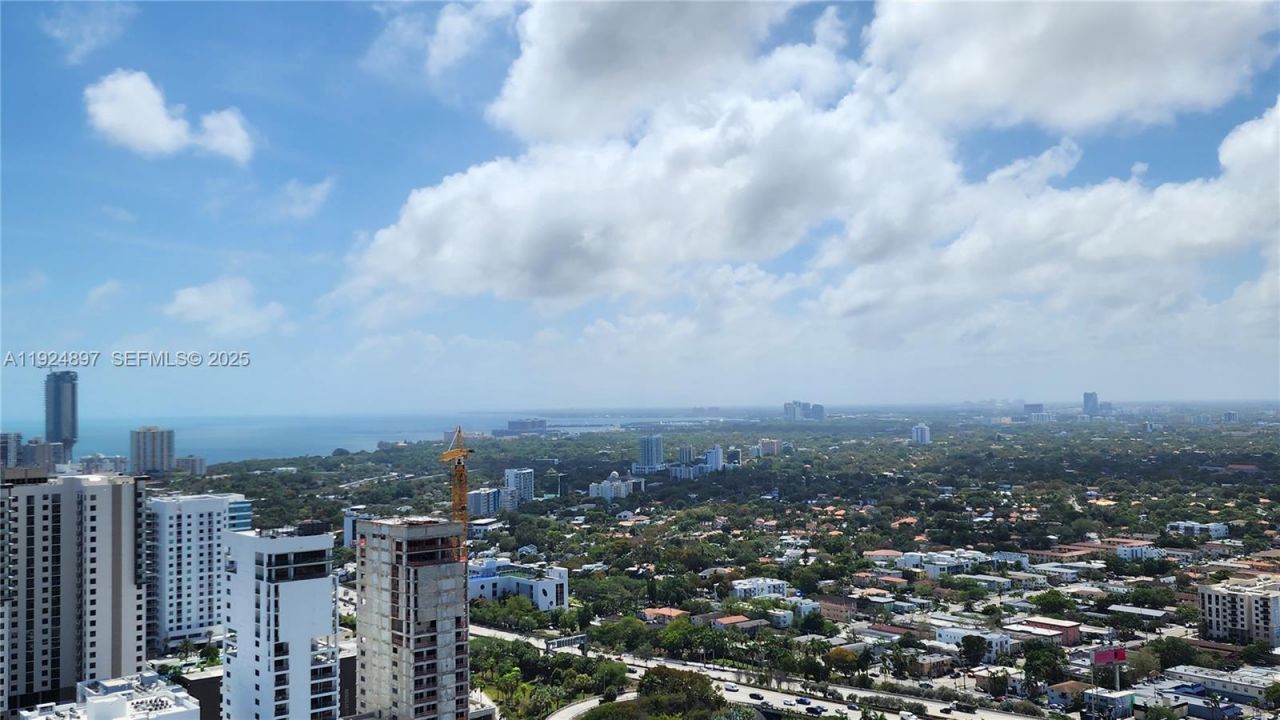 185 SW 7th St, Unit 3814, Miami, FL 33130 Photo