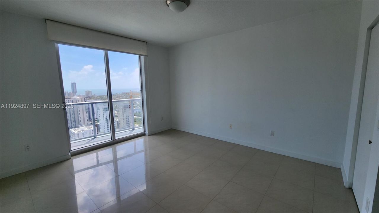 185 SW 7th St, Unit 3814, Miami, FL 33130 Photo