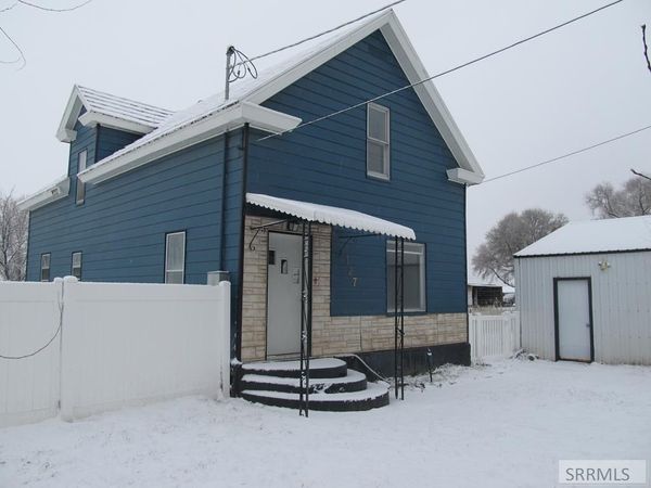 127 W 1st S, TETON, ID 83451