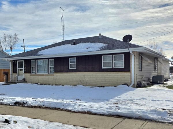 1224 Betsy Lane, Webster City, IA 50595