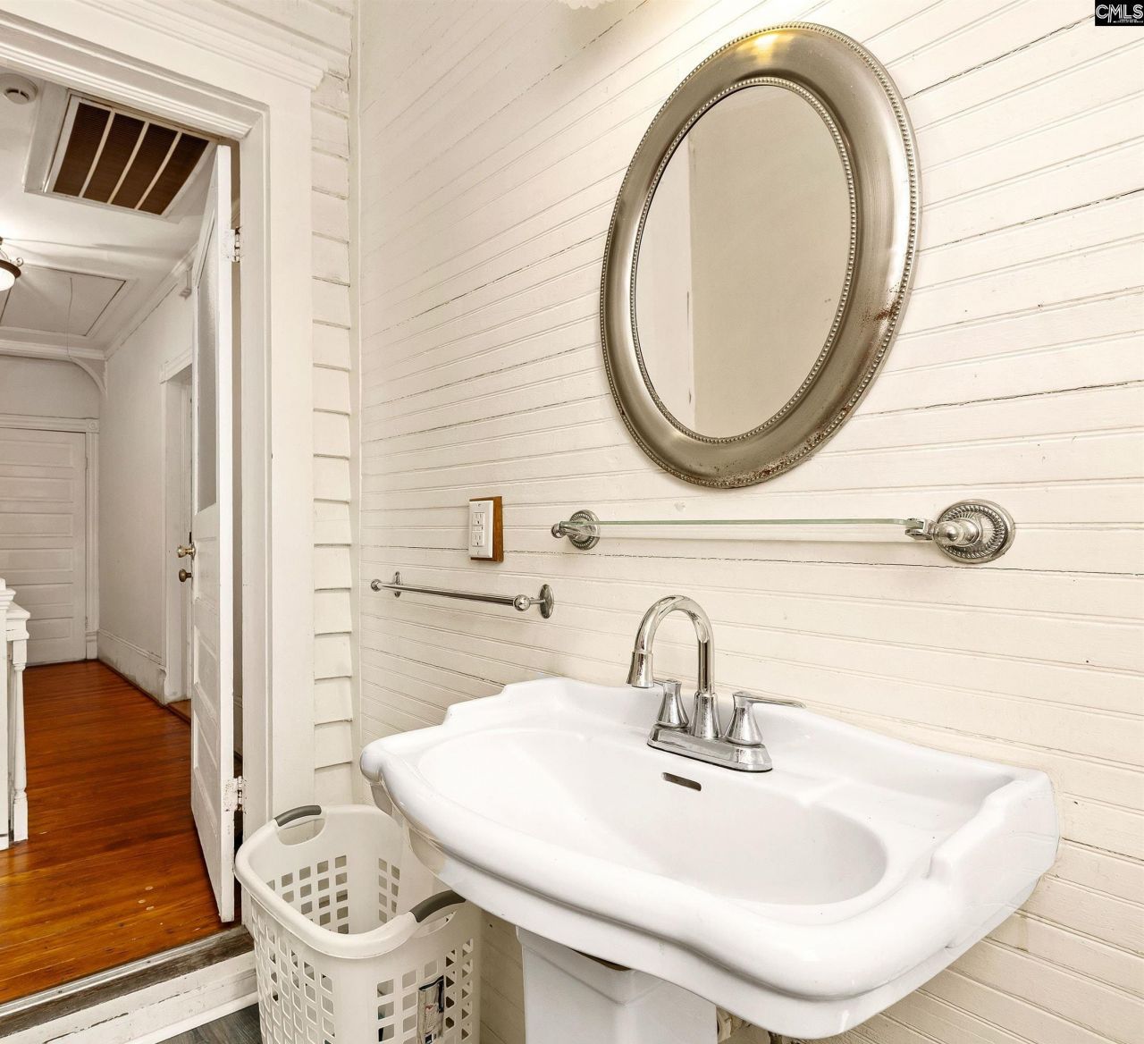 125 Church Street Photo 12