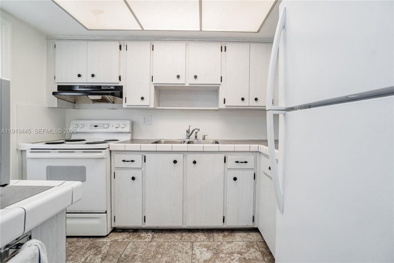 5800 Margate Blvd, Unit 812-8, Margate, FL 33063 Photo