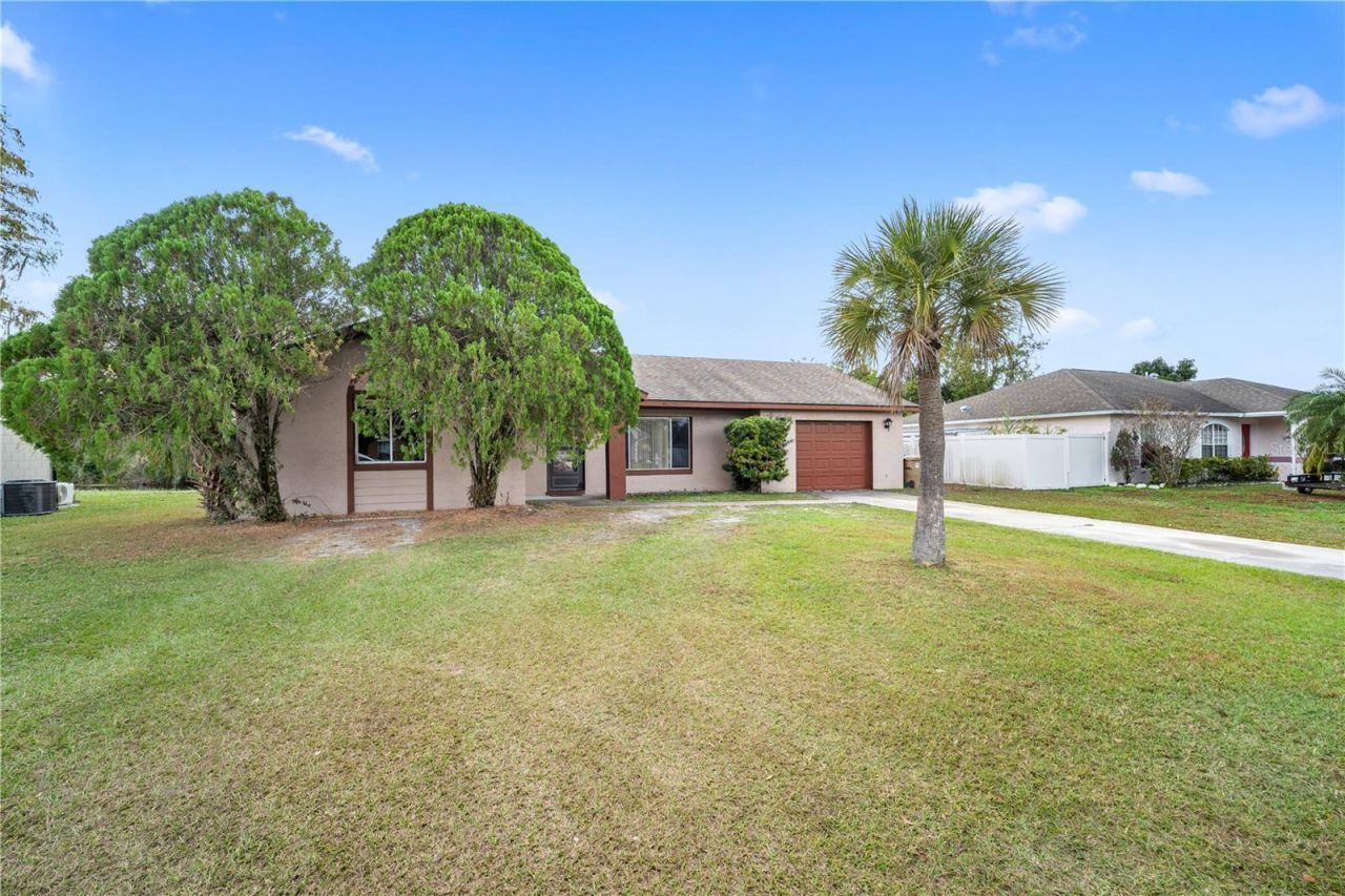 128 Hollyhock Court, Kissimmee, FL 34743 Main Photo