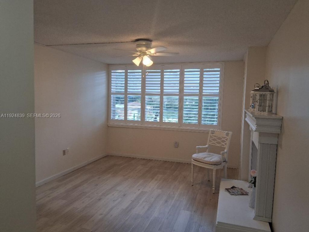 900 St Charles Pl, Unit 208, Pembroke Pines, FL 33026 Photo
