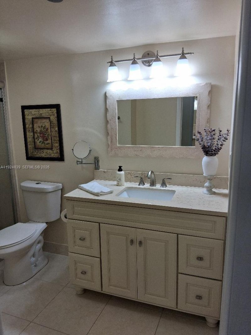 900 St Charles Pl, Unit 208, Pembroke Pines, FL 33026 Photo