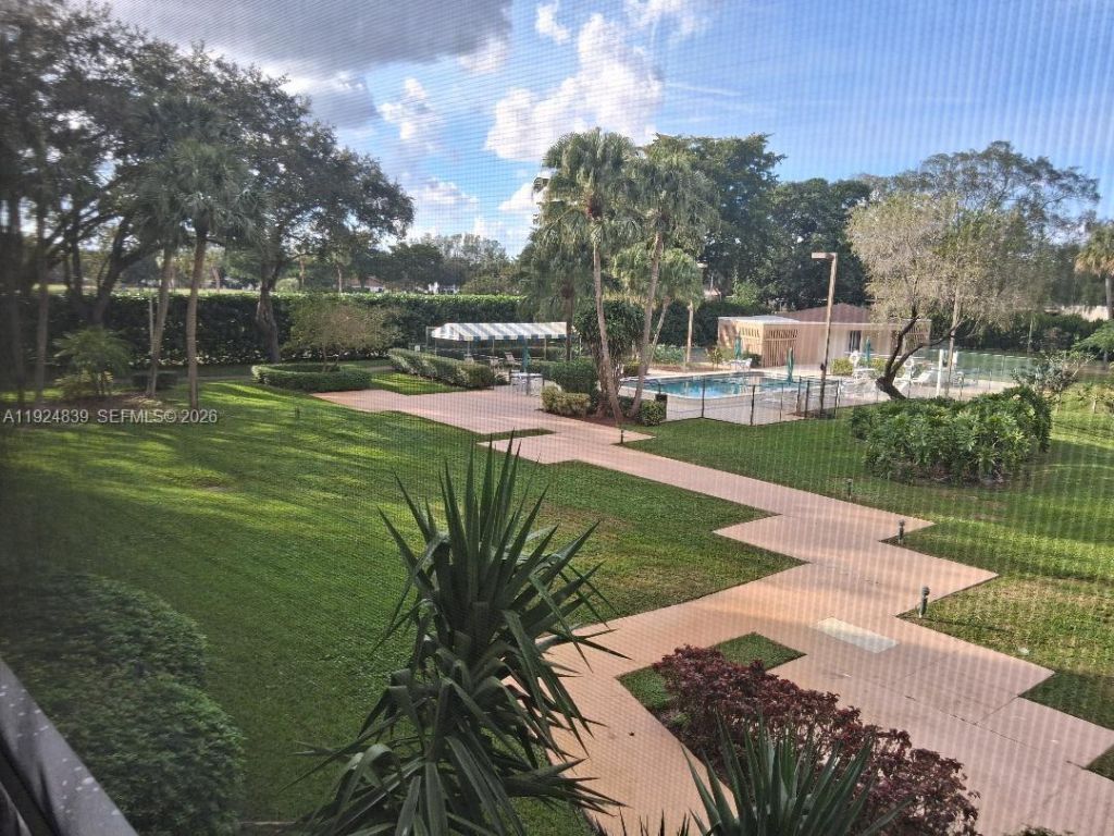 900 St Charles Pl, Unit 208, Pembroke Pines, FL 33026 Photo