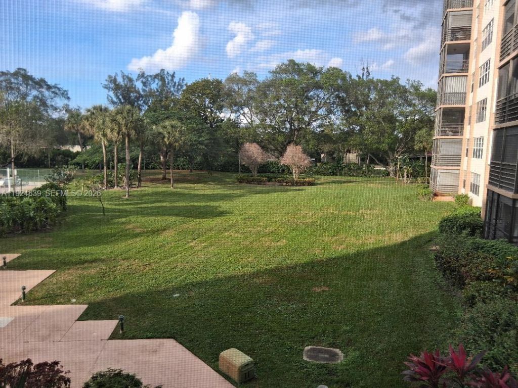 900 St Charles Pl, Unit 208, Pembroke Pines, FL 33026 Photo