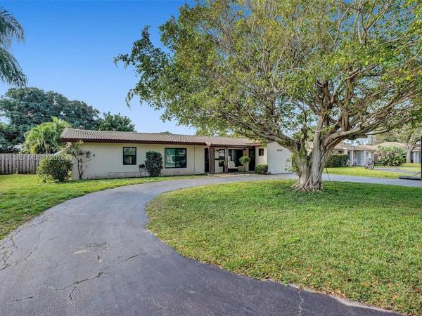 2620 NE 19th St, Pompano Beach, FL 33062