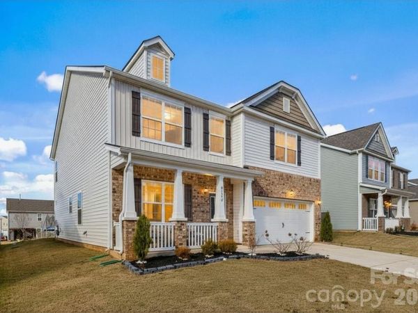 9142 Mackinaw Drive, Gastonia, NC 28056