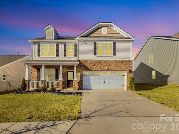 9142 Mackinaw Drive, Gastonia, NC 28056