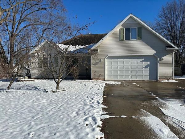 12464 Maxwell Road, Carleton Vlg, MI 48117