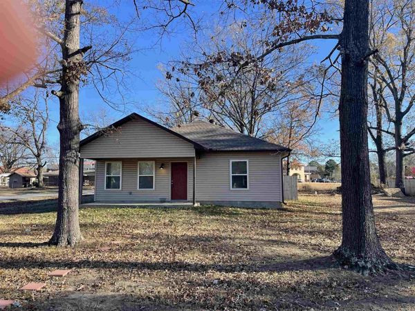 211 N Jackson Street, Cabot, AR 72023