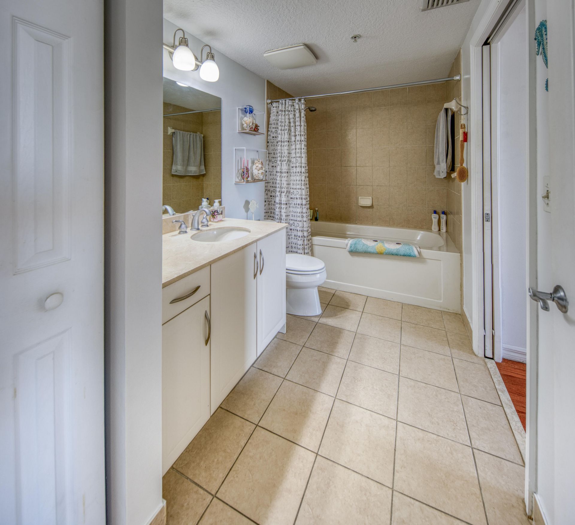 511 Lucerne Avenue, Unit 314, Lake Worth Beach, FL 33460 Photo