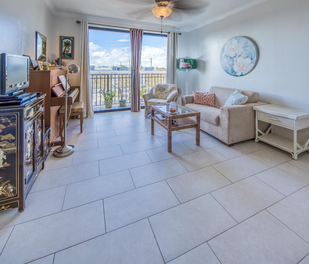 511 Lucerne Avenue, Unit 314, Lake Worth Beach, FL 33460 Photo