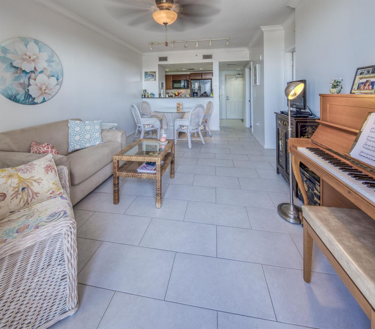 511 Lucerne Avenue, Unit 314, Lake Worth Beach, FL 33460 Photo