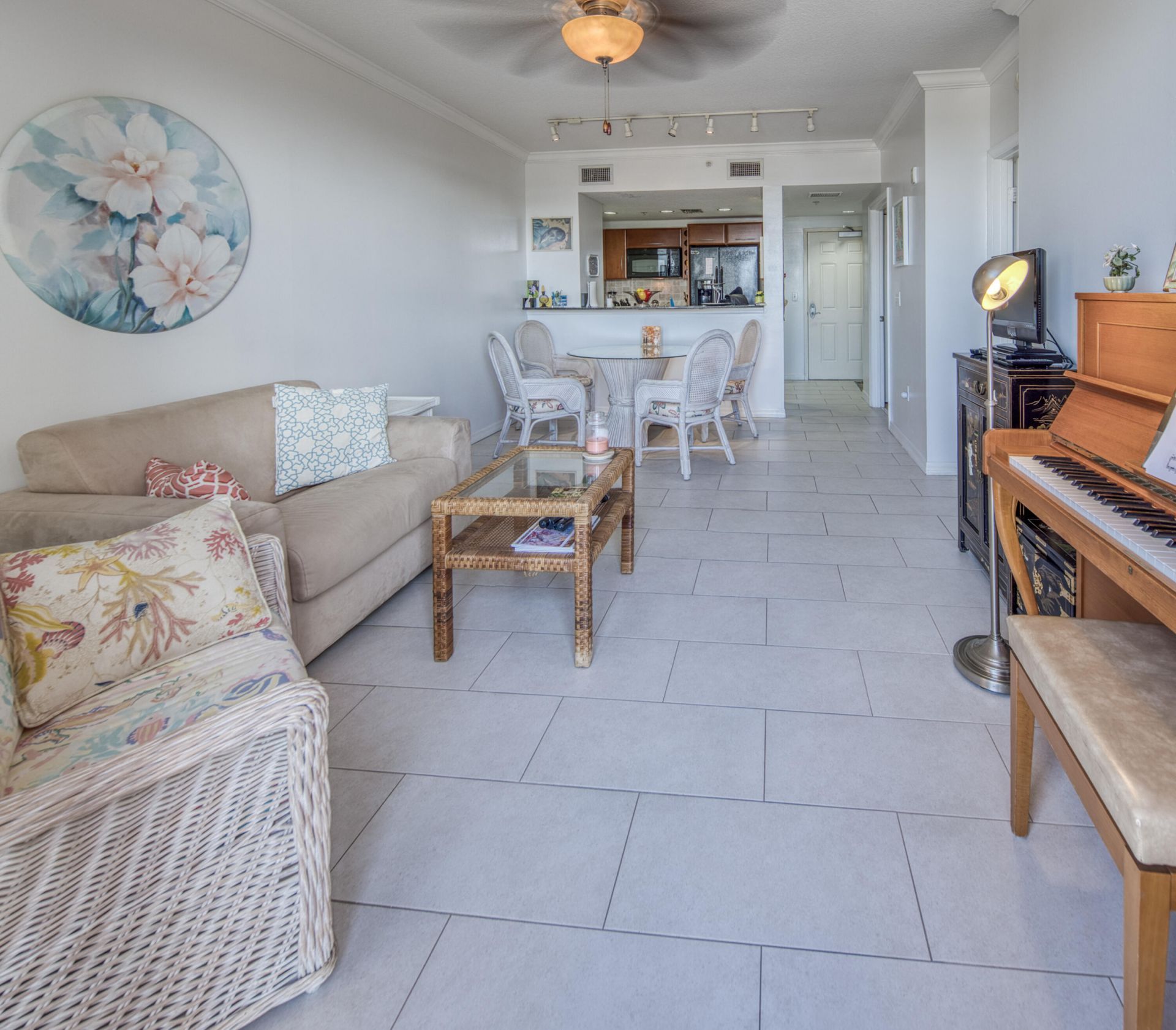 511 Lucerne Avenue, Unit 314, Lake Worth Beach, FL 33460 Photo