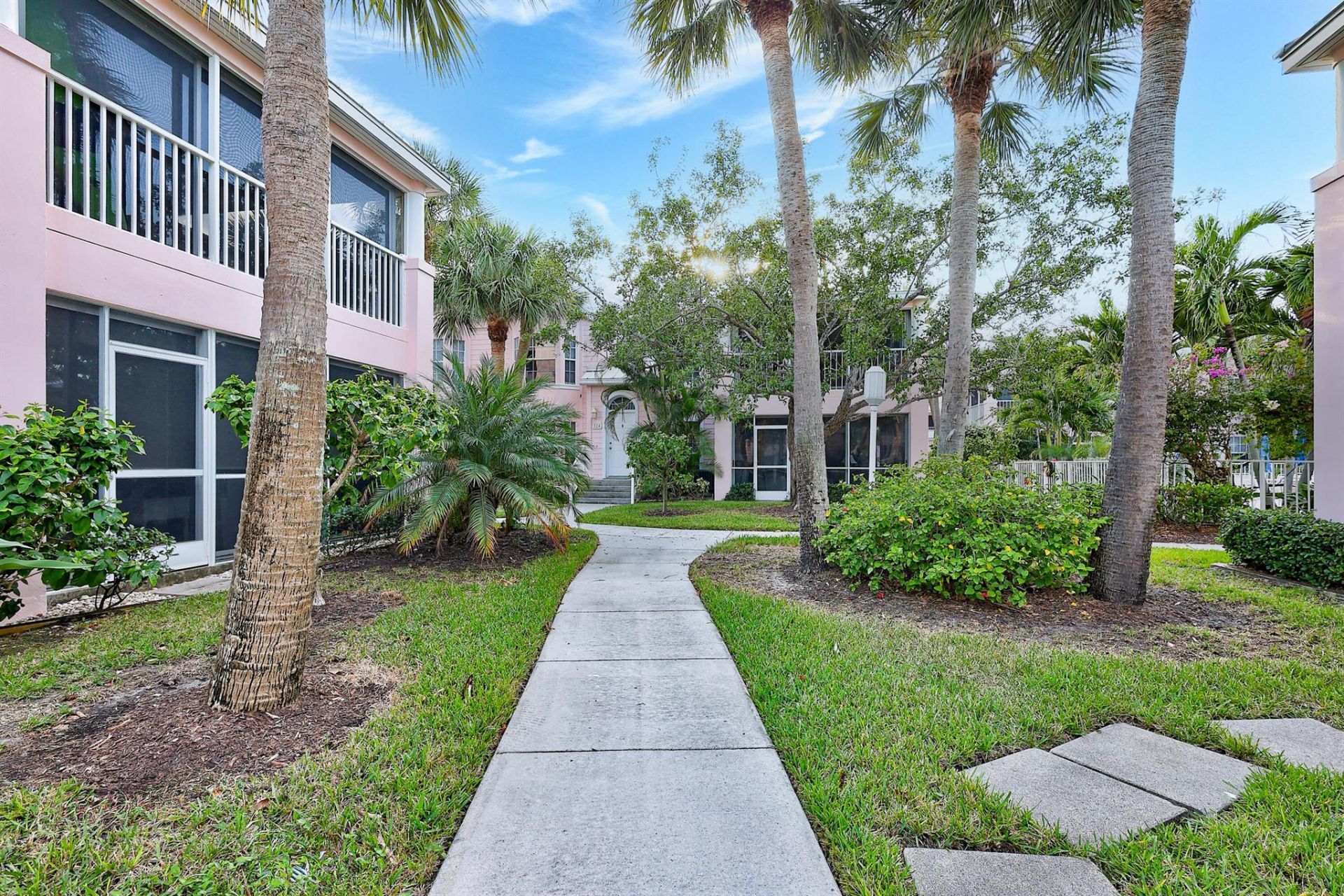 411 NE Plantation Road, Unit 522, Stuart, FL 34996 Photo