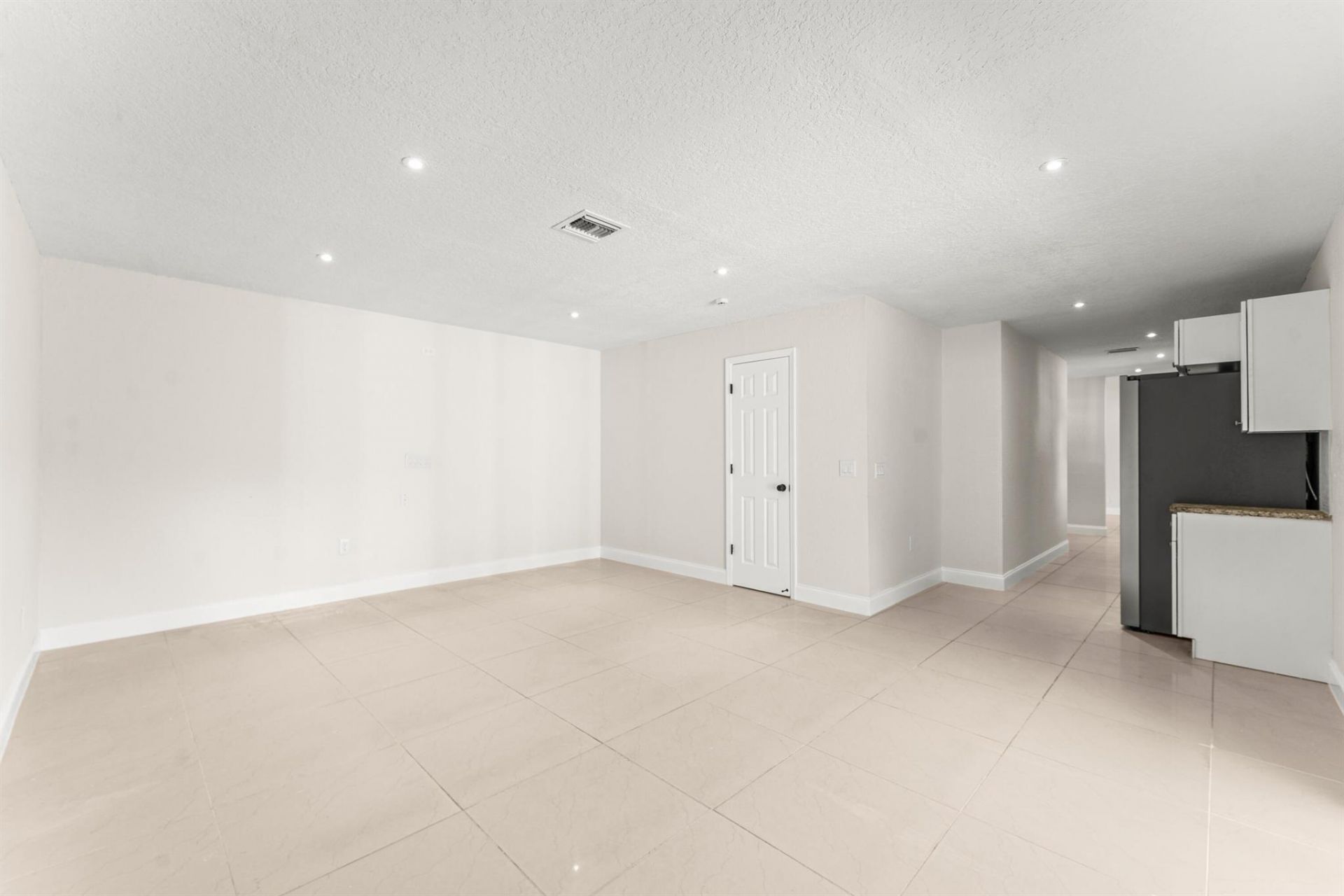 18055 W Sycamore Drive, The Acreage, FL 33470 Photo