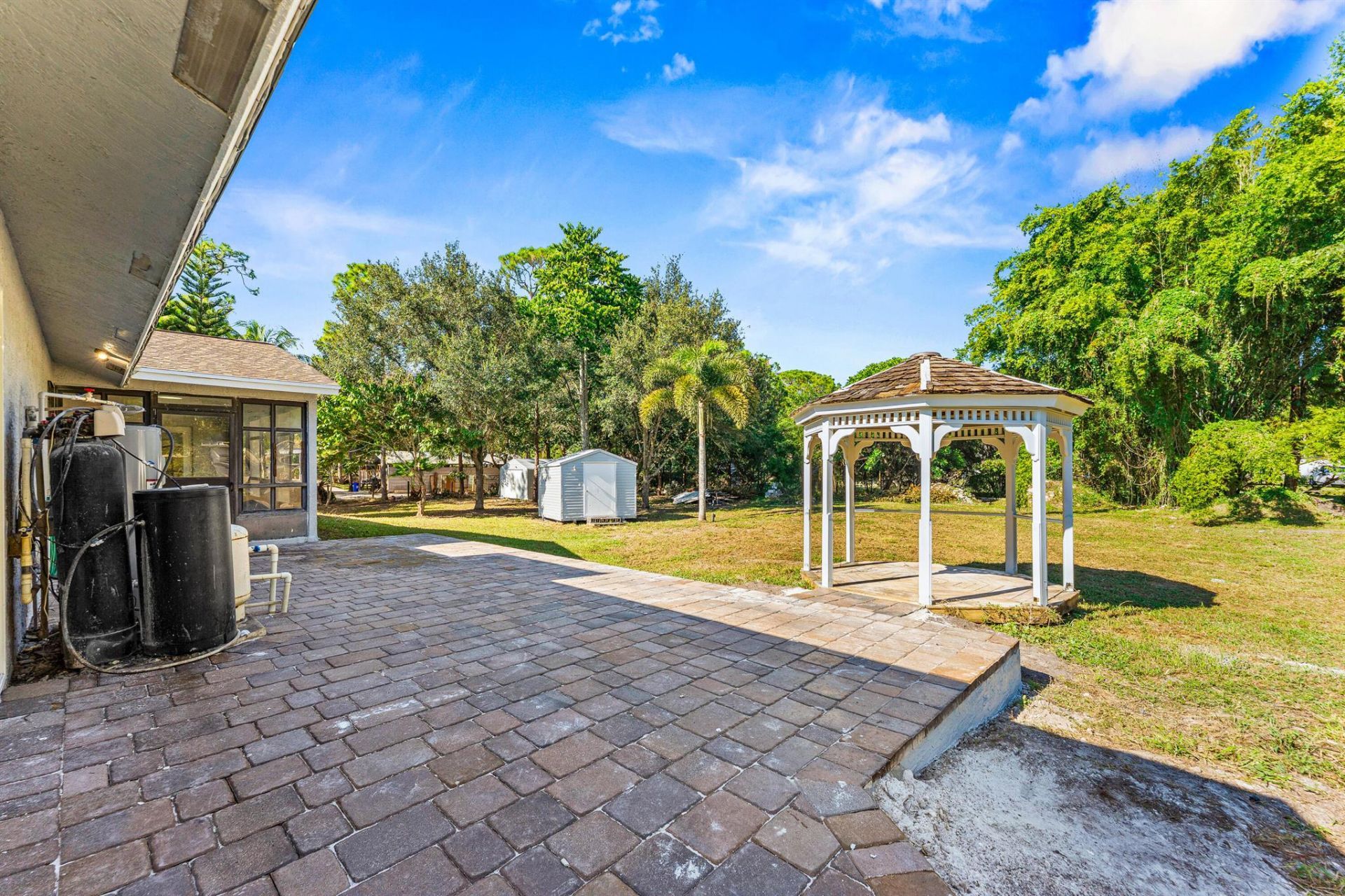 18055 W Sycamore Drive, The Acreage, FL 33470 Photo