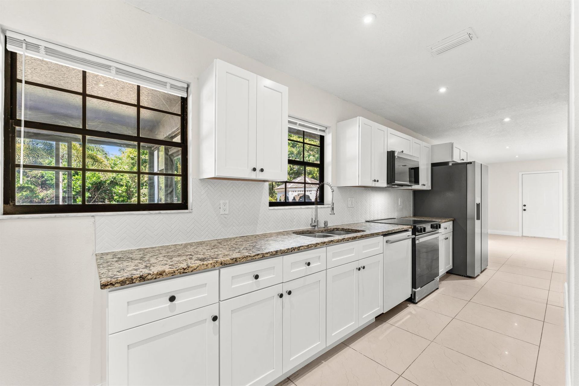 18055 W Sycamore Drive, The Acreage, FL 33470 Photo