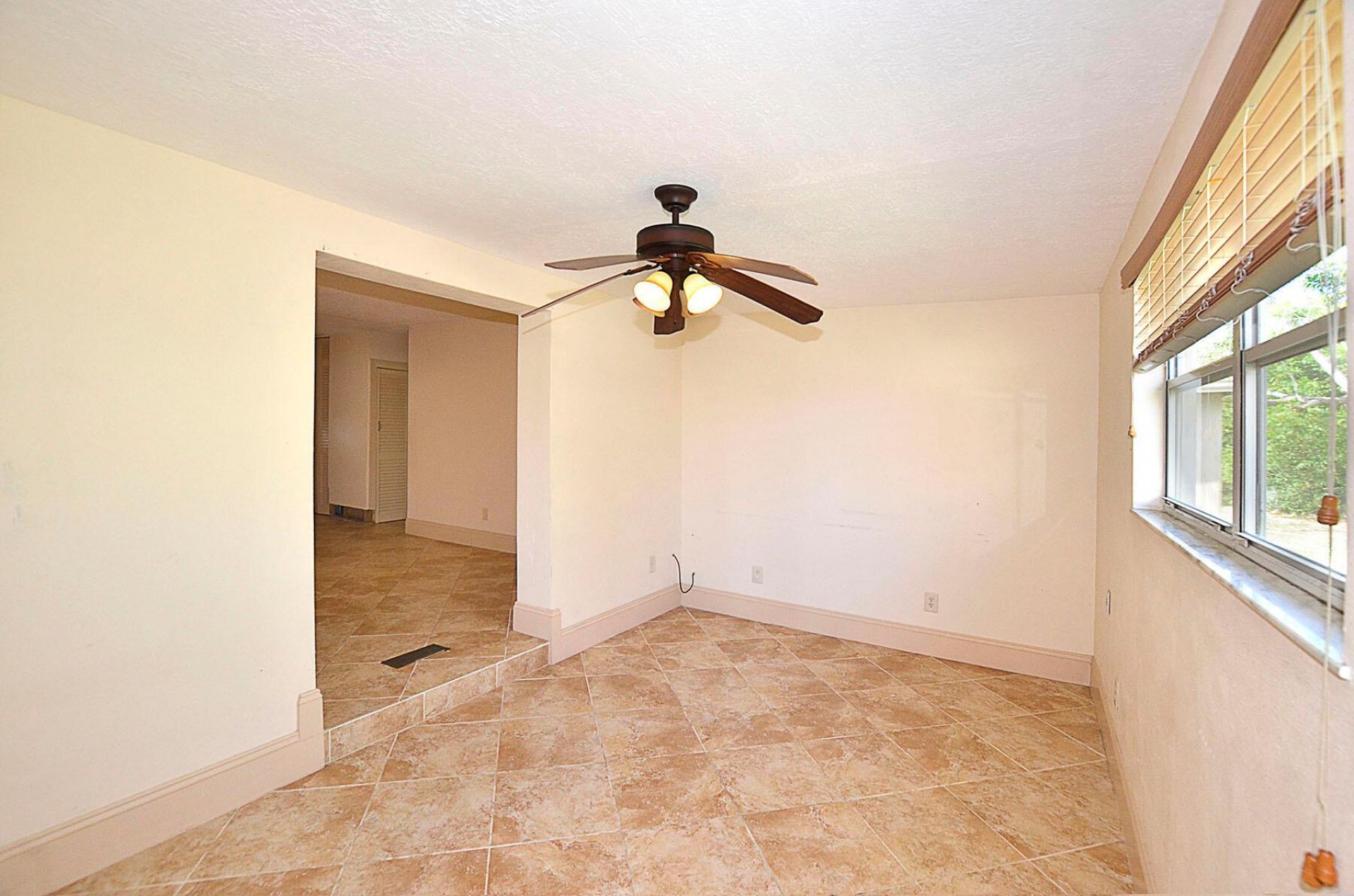 401 SE Tranquilla Avenue, Port Saint Lucie, FL 34983 Photo