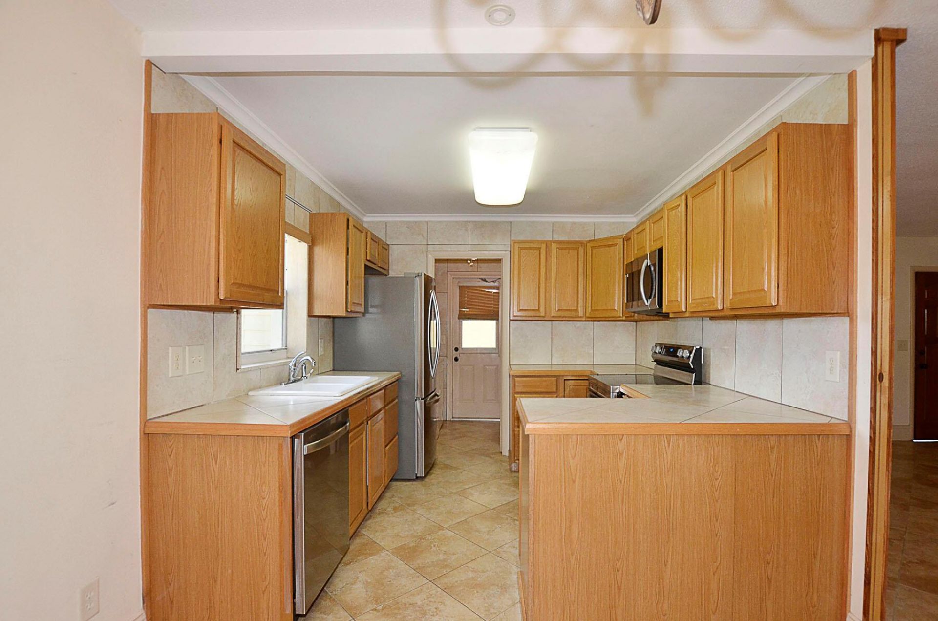 401 SE Tranquilla Avenue, Port Saint Lucie, FL 34983 Photo