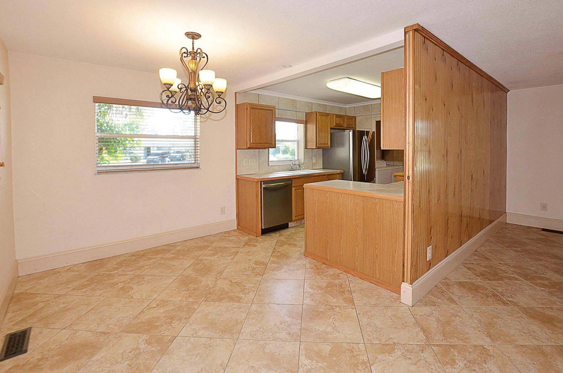 401 SE Tranquilla Avenue, Port Saint Lucie, FL 34983 Photo