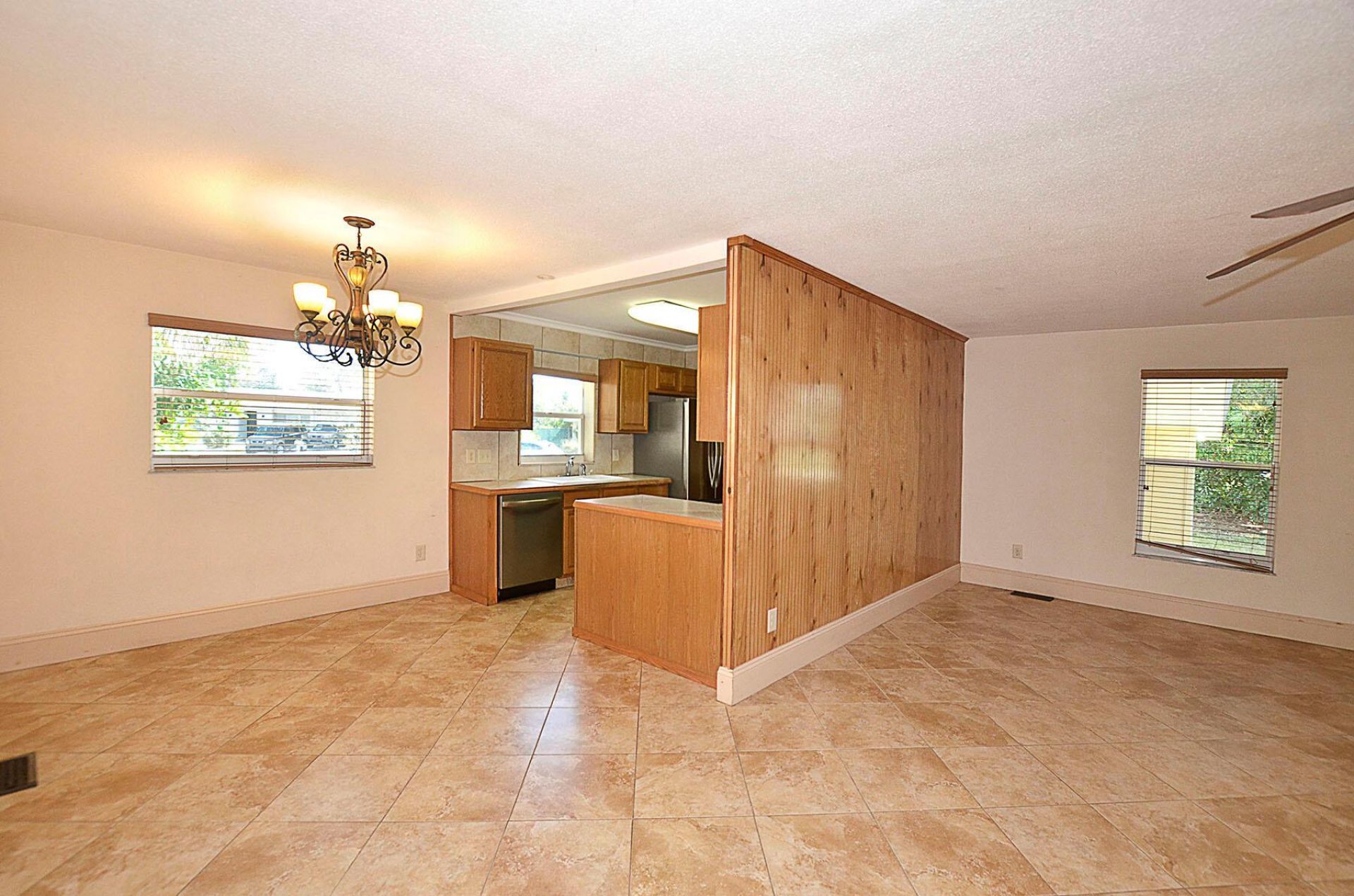 401 SE Tranquilla Avenue, Port Saint Lucie, FL 34983 Photo