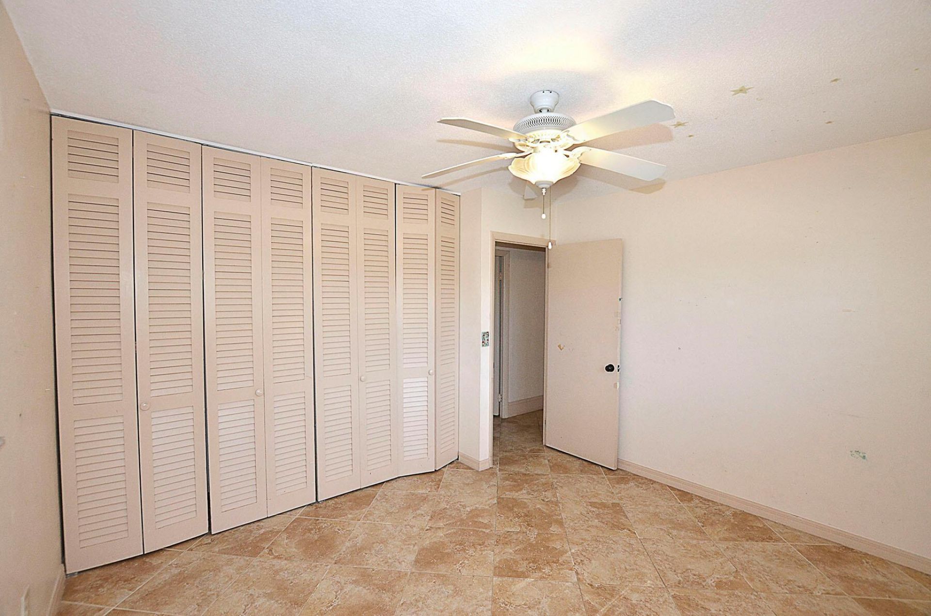 401 SE Tranquilla Avenue, Port Saint Lucie, FL 34983 Photo