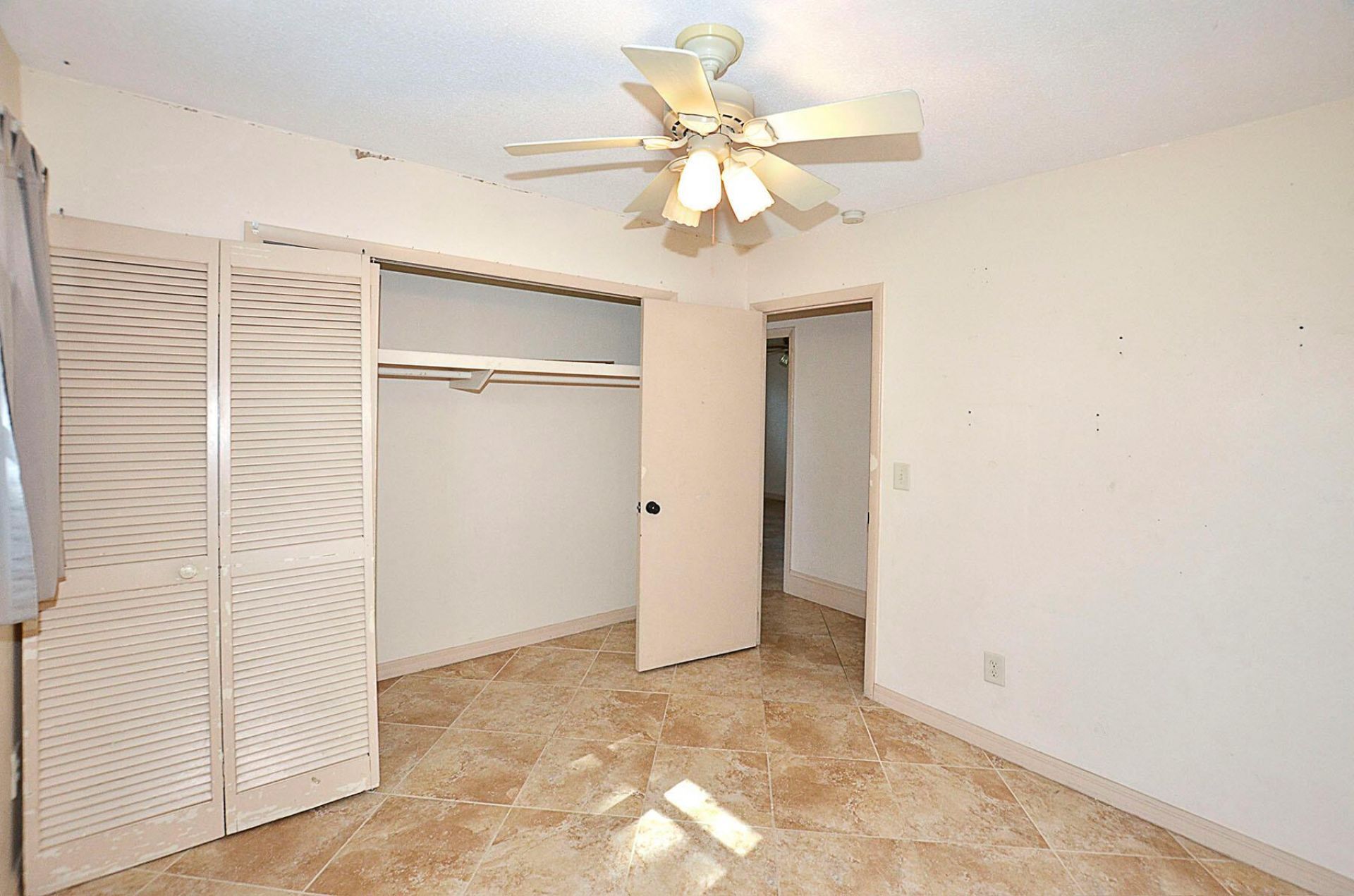 401 SE Tranquilla Avenue, Port Saint Lucie, FL 34983 Photo