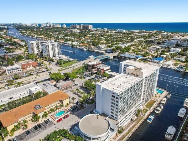 3100 NE 49th Street, Unit 204, Fort Lauderdale, FL 33308
