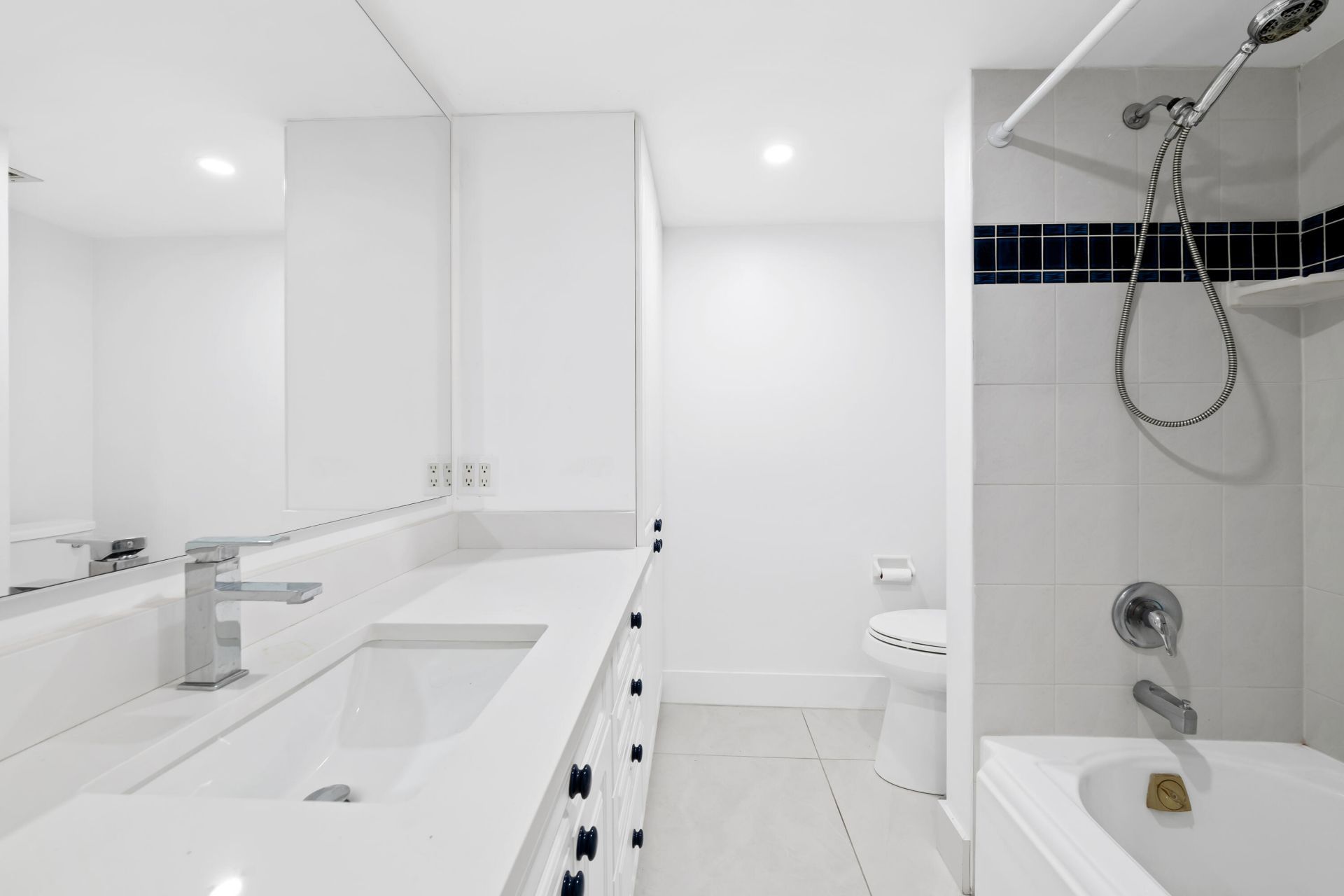 3100 NE 49th Street, Unit 204, Fort Lauderdale, FL 33308 Photo