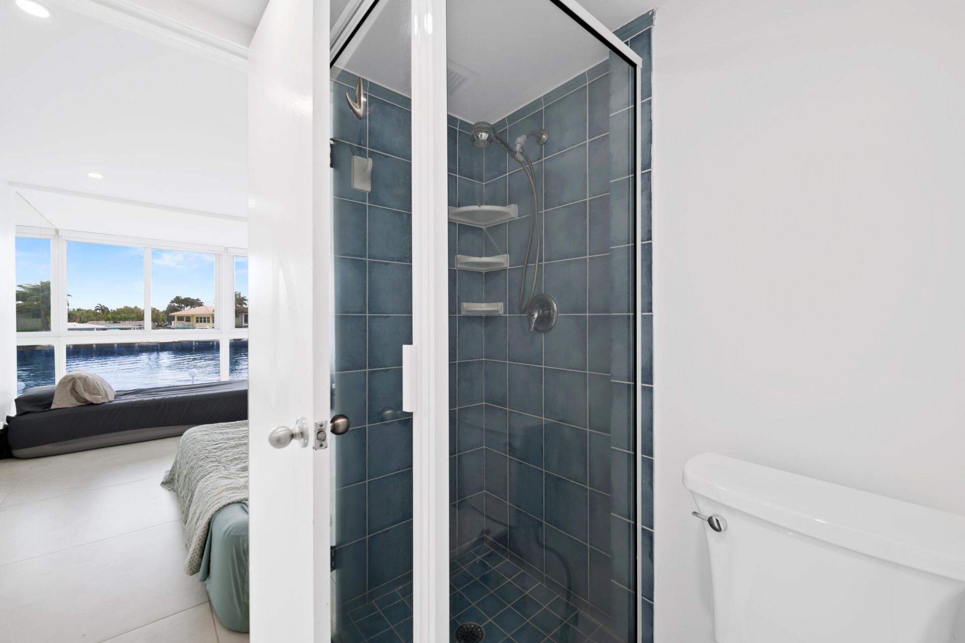 3100 NE 49th Street, Unit 204, Fort Lauderdale, FL 33308 Photo