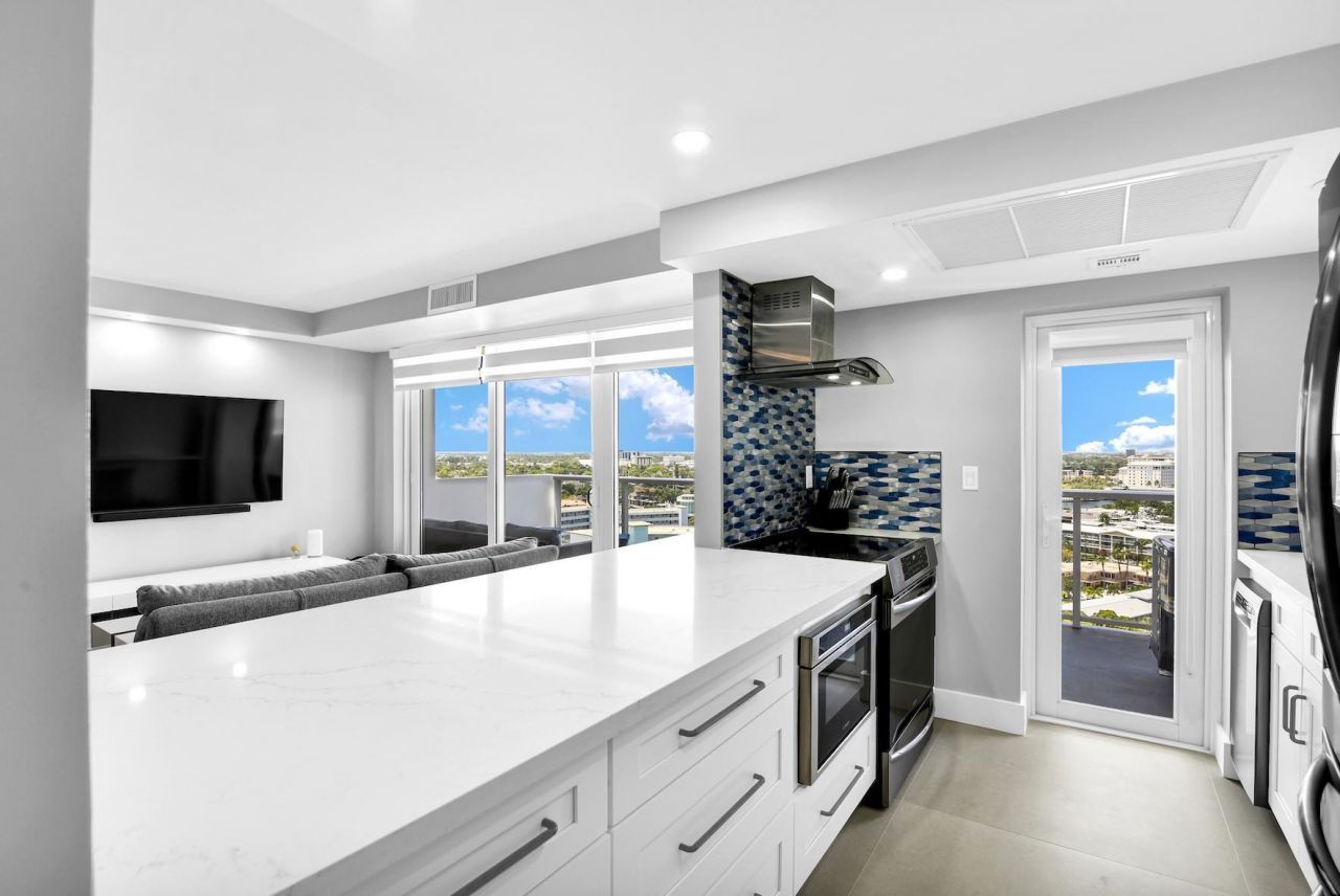 2701 N Ocean Boulevard, Unit 15B, Fort Lauderdale, FL 33308 Photo