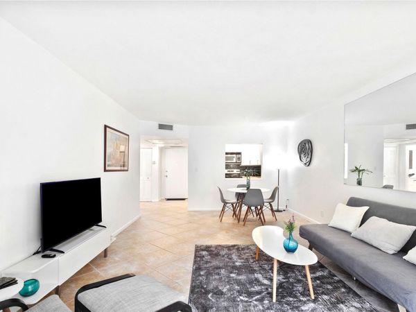 251 S Cypress Road, Unit 127, Pompano Beach, FL 33060