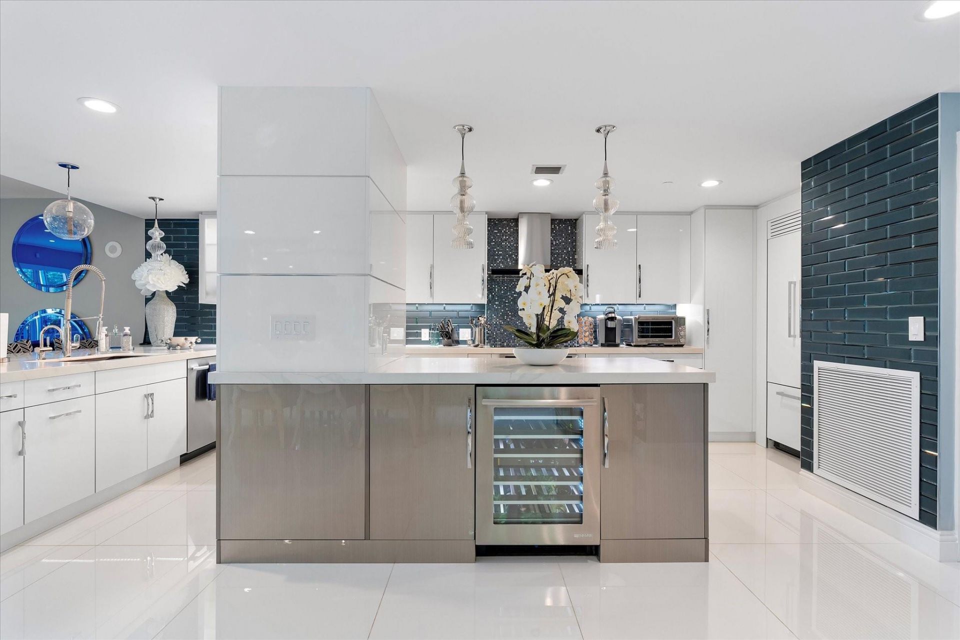 615 Bayshore Drive, Unit 106, Fort Lauderdale, FL 33304 Photo