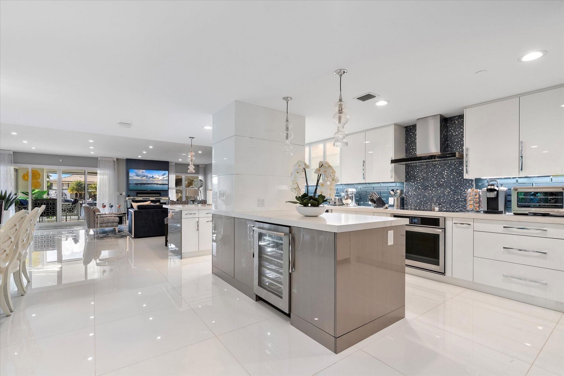 615 Bayshore Drive, Unit 106, Fort Lauderdale, FL 33304 Photo