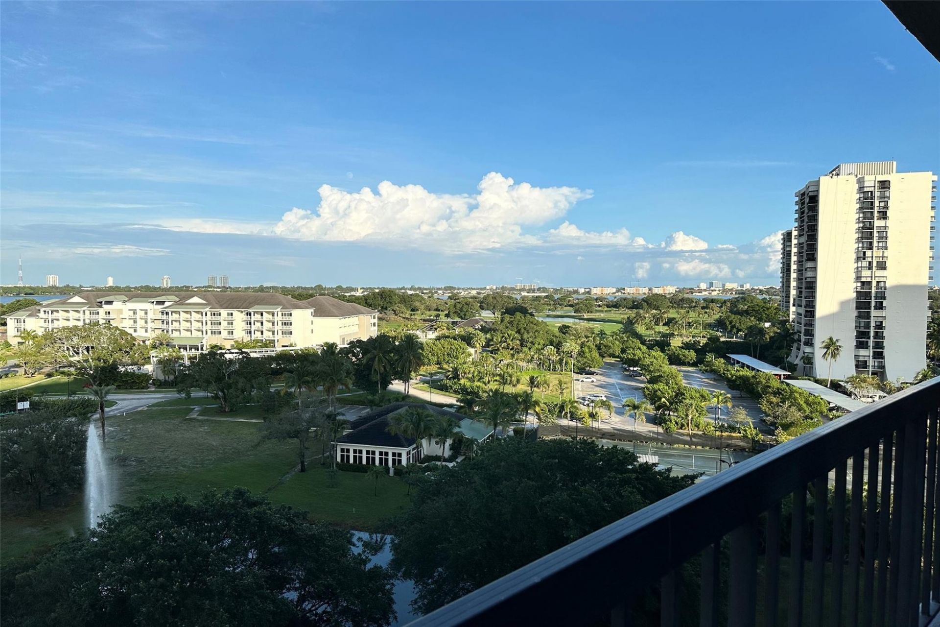 2480 Presidential Way, Unit 1004, West Palm Beach, FL 33401 Photo