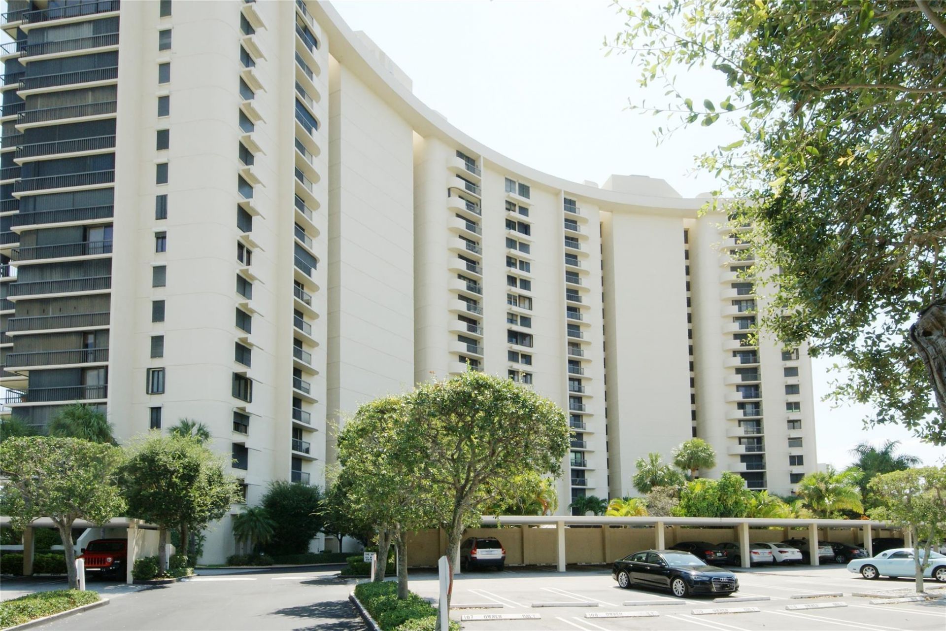 2480 Presidential Way, Unit 1004, West Palm Beach, FL 33401 Photo