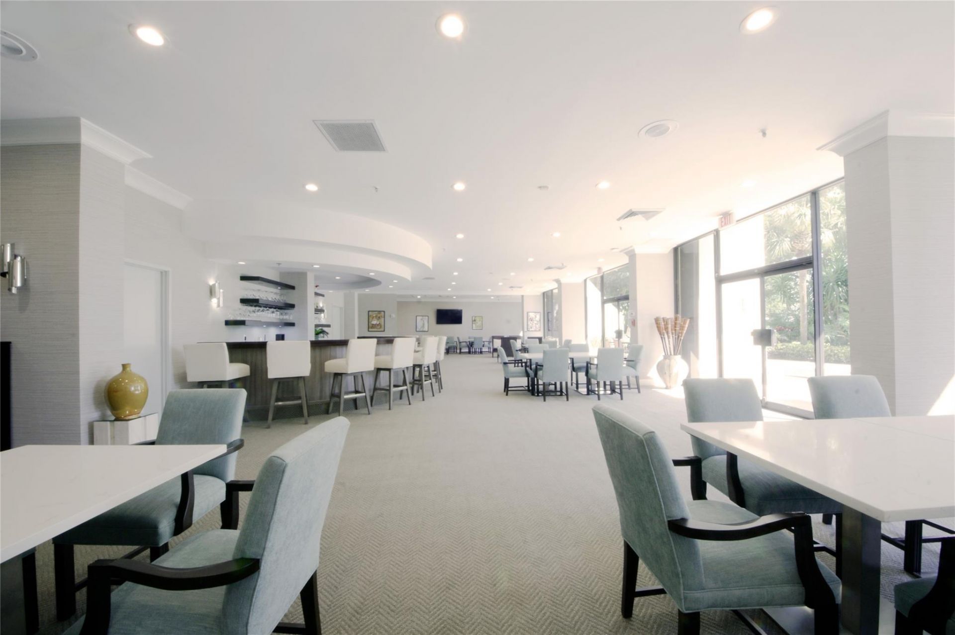 2480 Presidential Way, Unit 1004, West Palm Beach, FL 33401 Photo