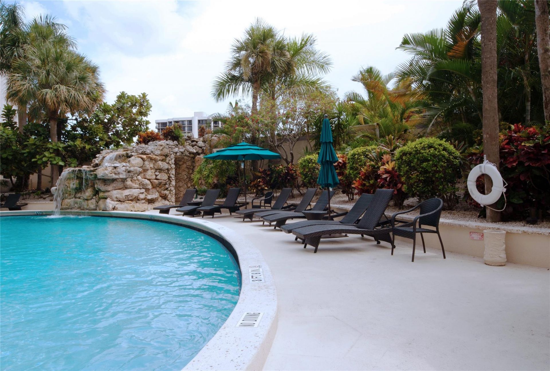 2480 Presidential Way, Unit 1004, West Palm Beach, FL 33401 Photo