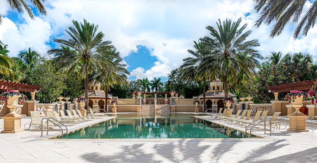 10513 Versailles Boulevard, Wellington, FL 33449 Photo